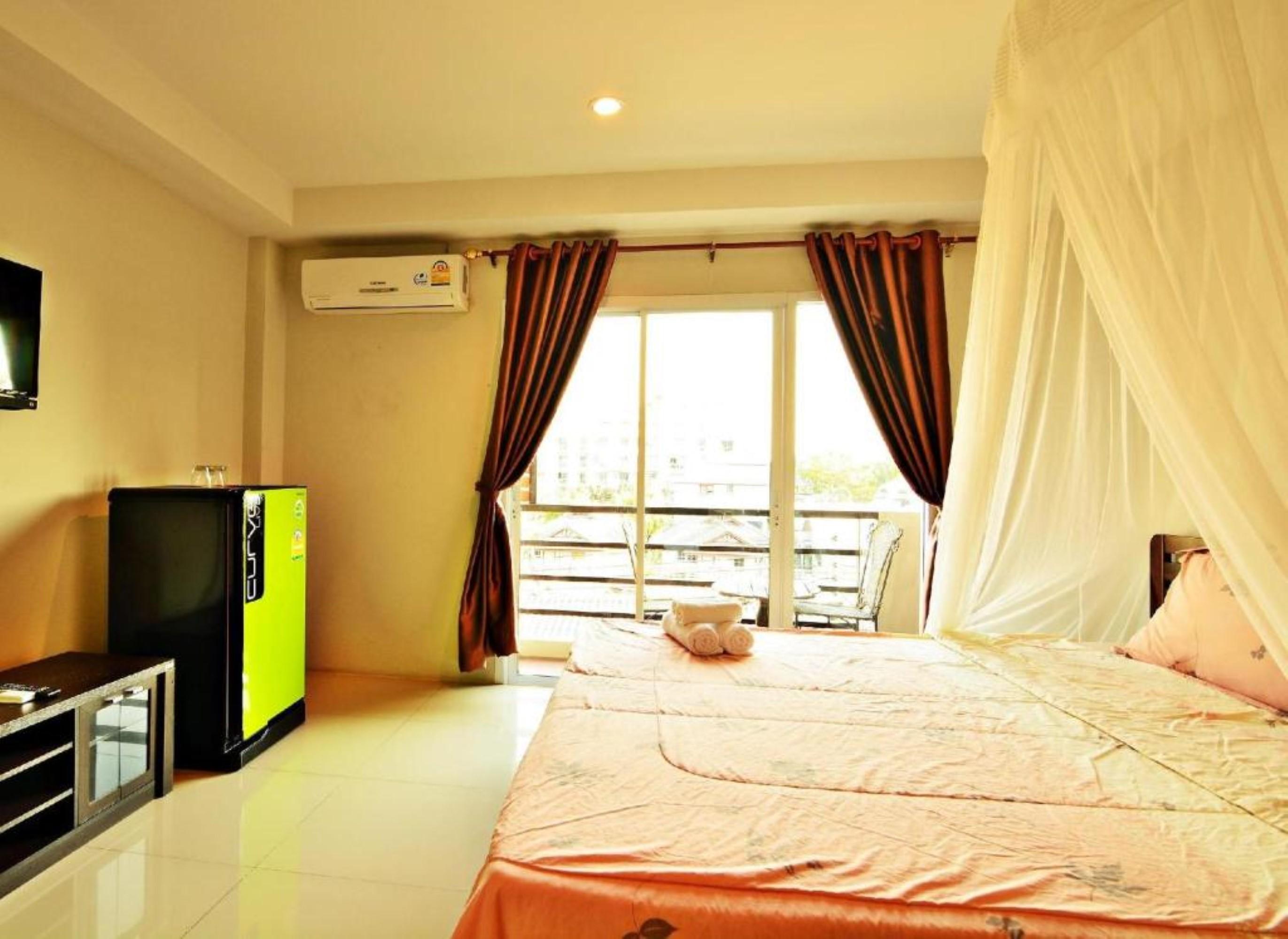 The Day Hotel Τσον Μπουρί Εξωτερικό φωτογραφία