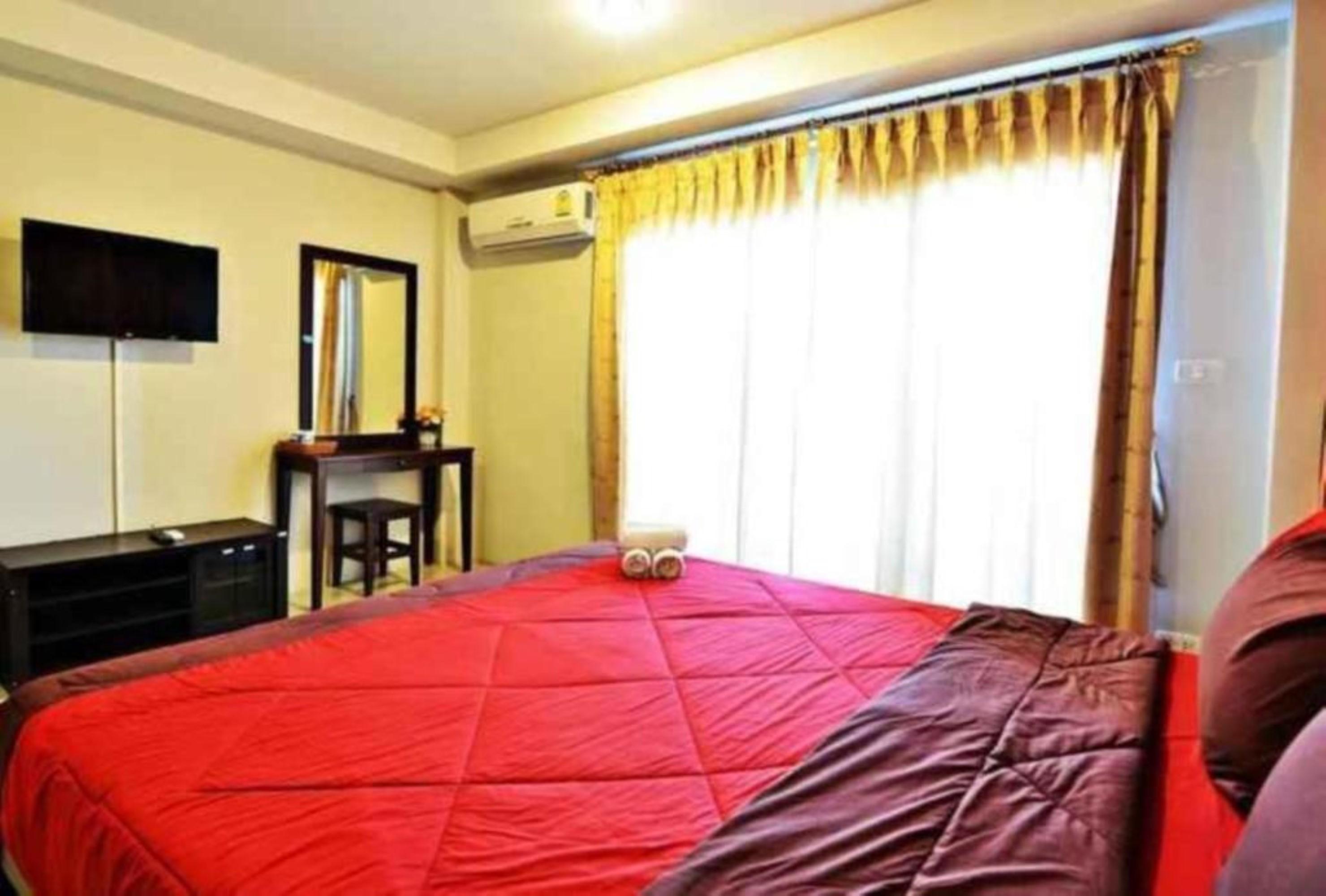 The Day Hotel Τσον Μπουρί Εξωτερικό φωτογραφία
