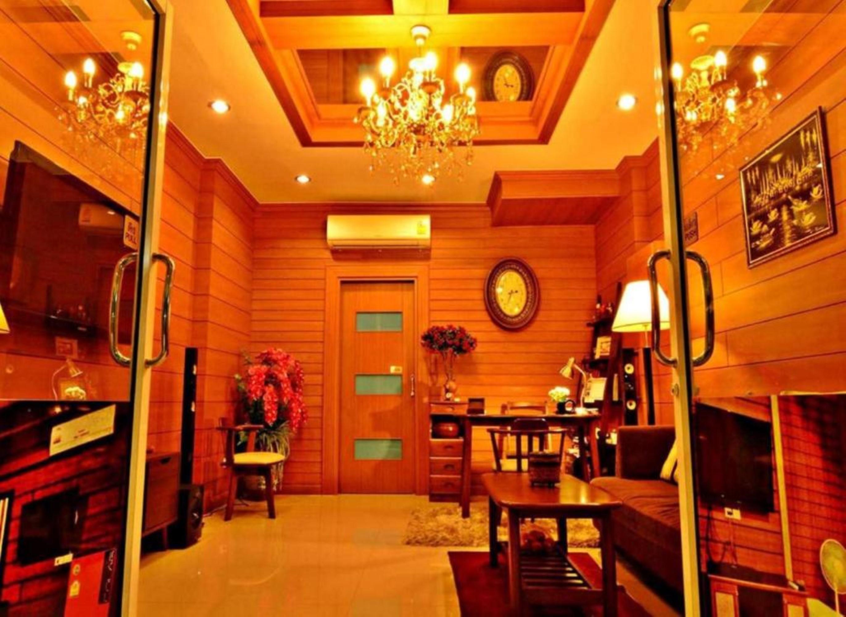 The Day Hotel Τσον Μπουρί Εξωτερικό φωτογραφία
