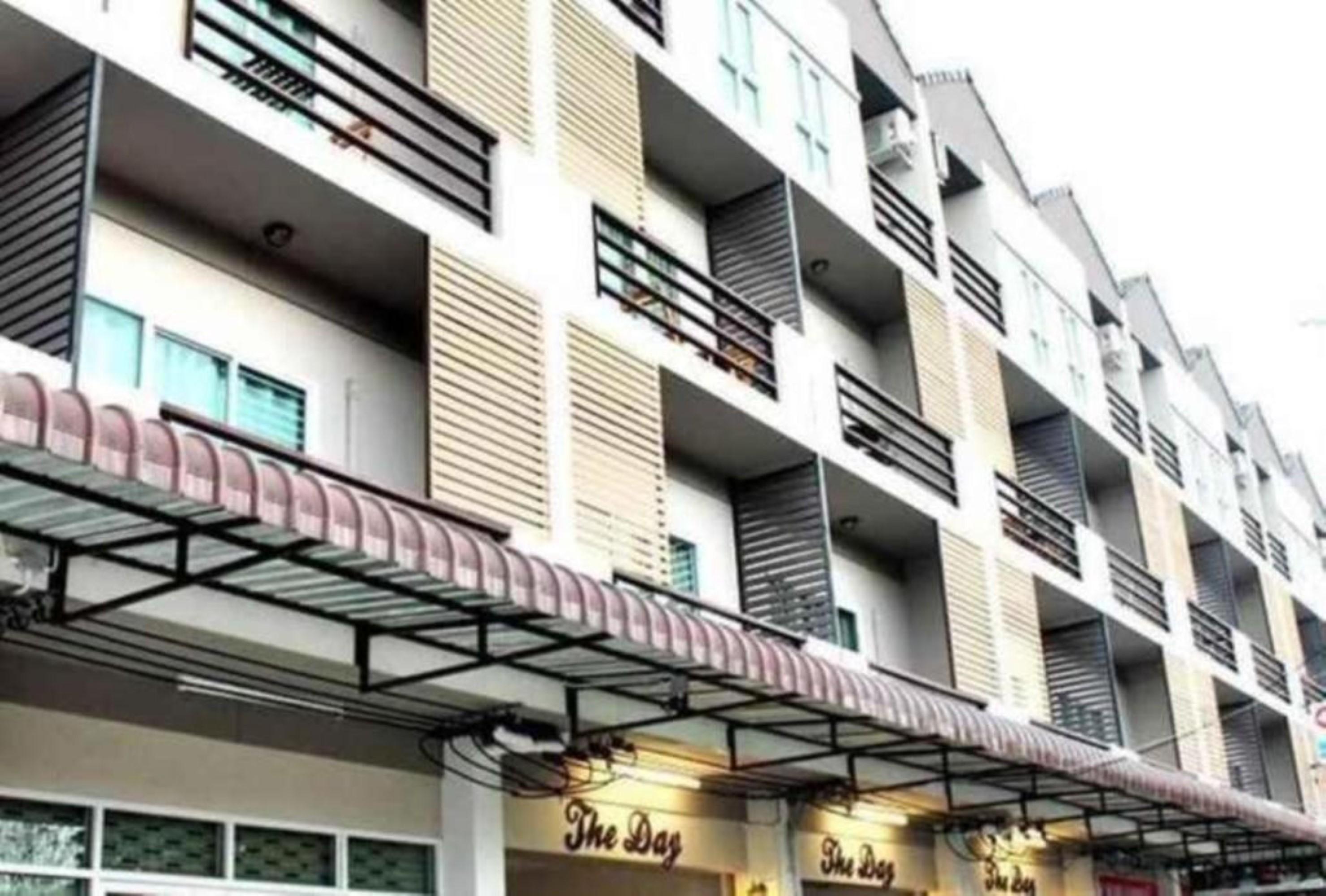 The Day Hotel Τσον Μπουρί Εξωτερικό φωτογραφία