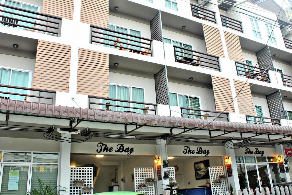 The Day Hotel Τσον Μπουρί Εξωτερικό φωτογραφία