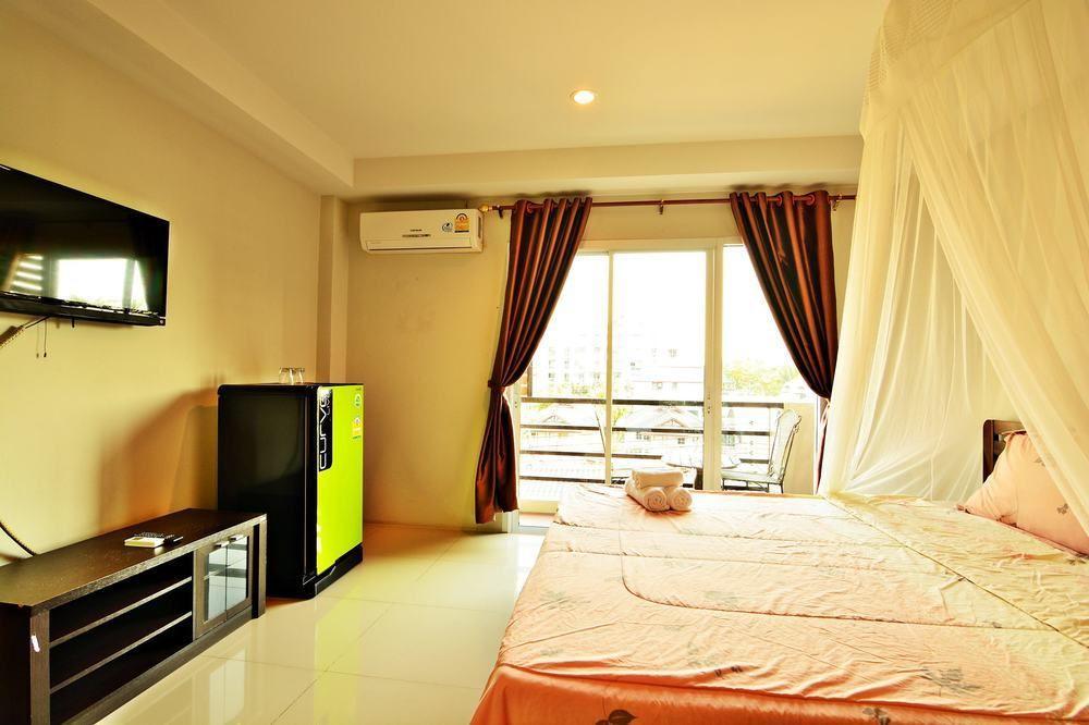The Day Hotel Τσον Μπουρί Εξωτερικό φωτογραφία